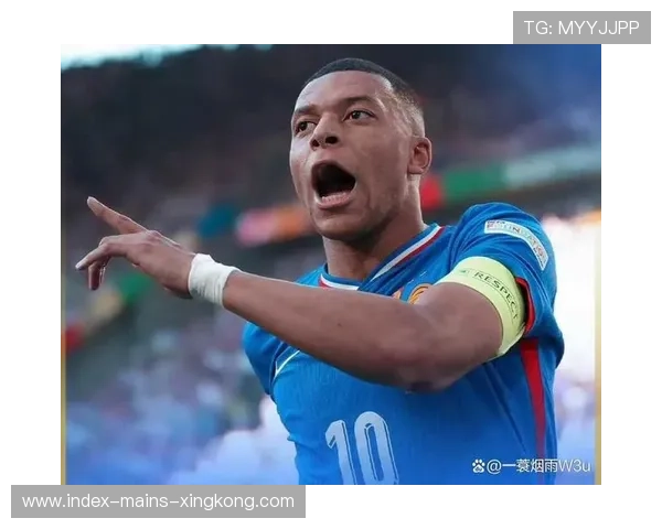 姆巴佩连续斜塞造成门前混乱，法国获得致胜机会